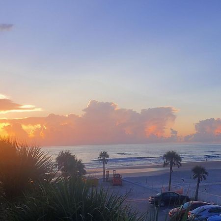 Beachside Bliss Ocean Views & Endless Fun Daytona Beach! Exteriör bild