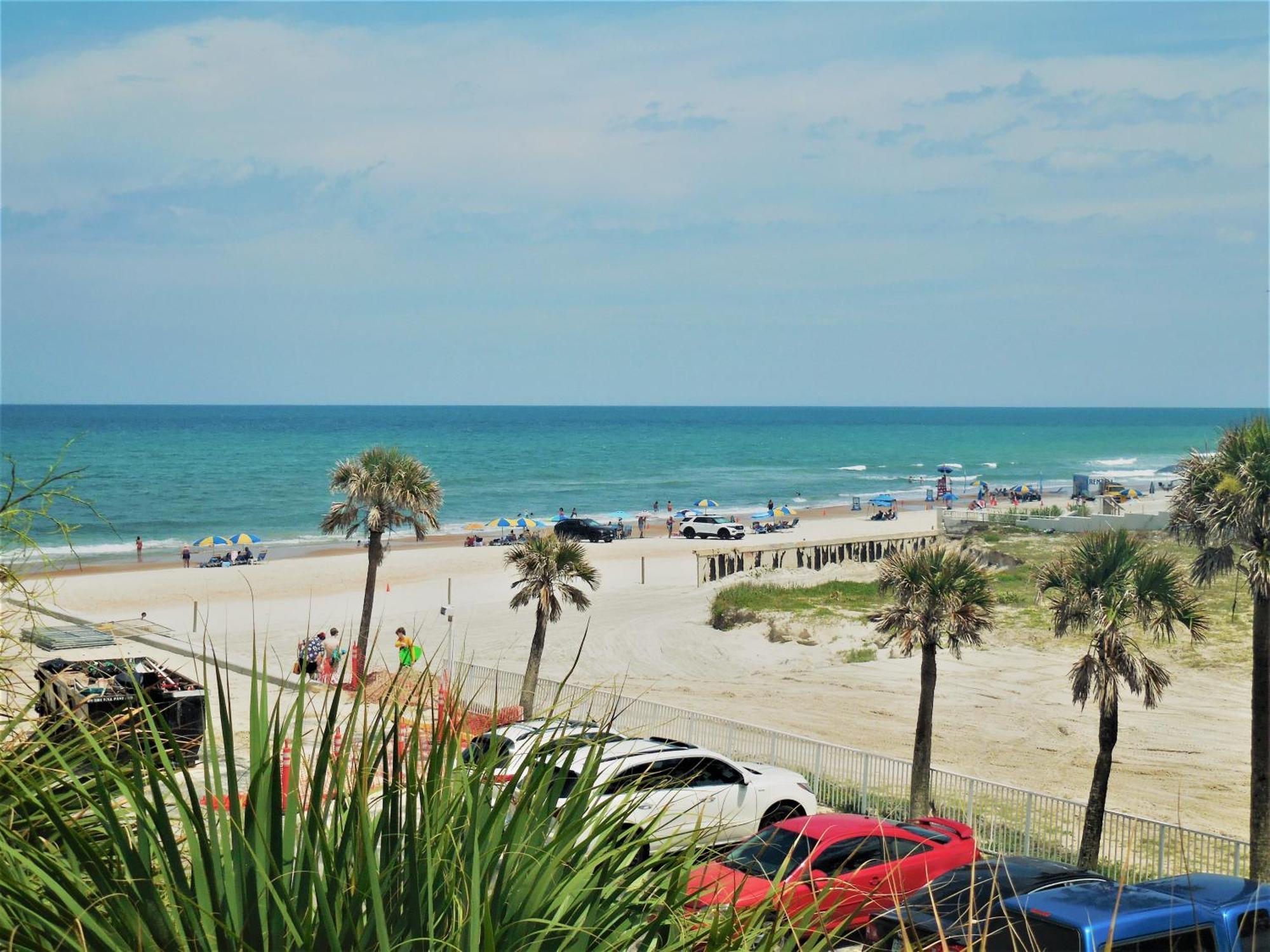 Beachside Bliss Ocean Views & Endless Fun Daytona Beach! Exteriör bild