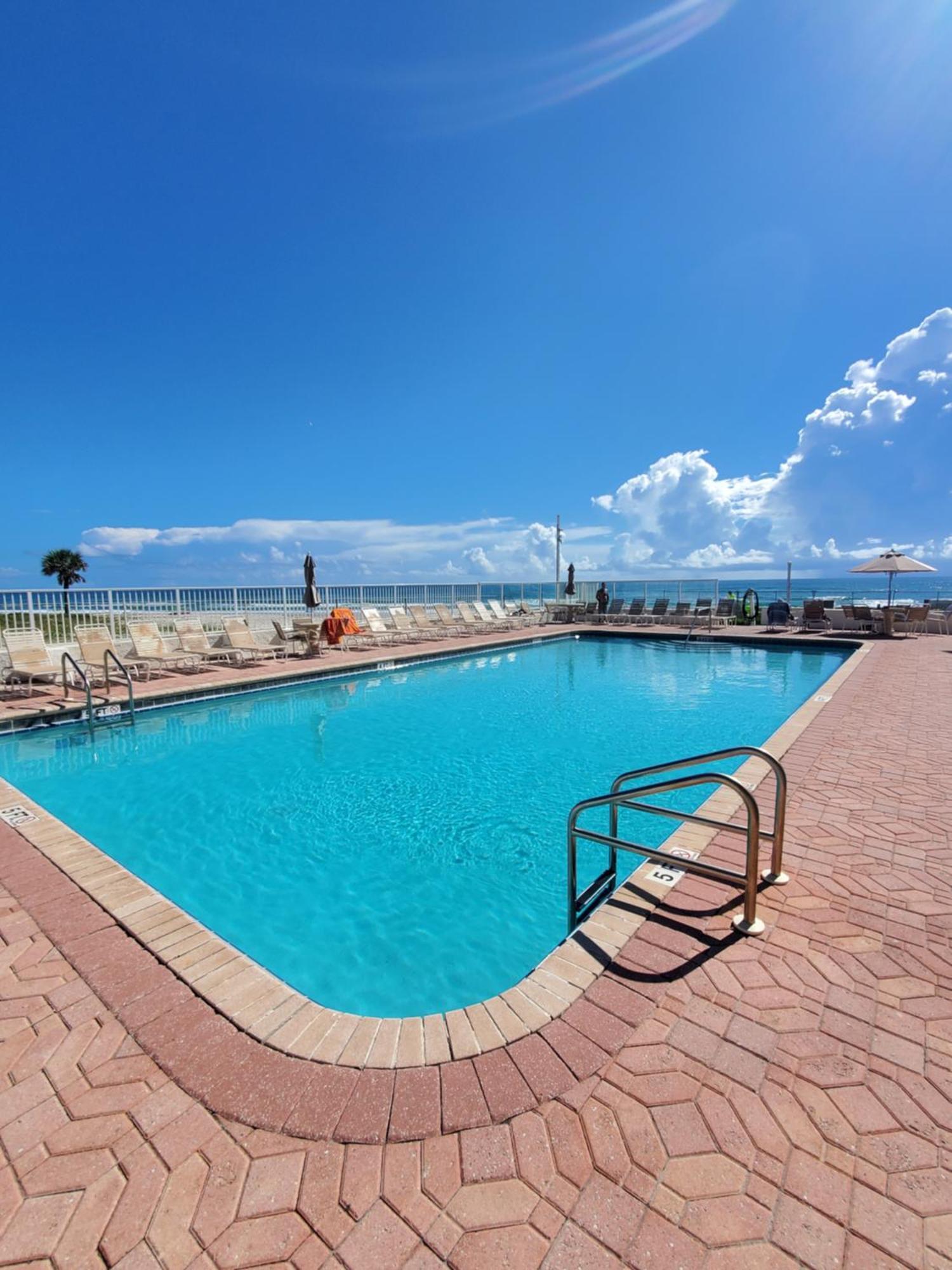 Beachside Bliss Ocean Views & Endless Fun Daytona Beach! Exteriör bild